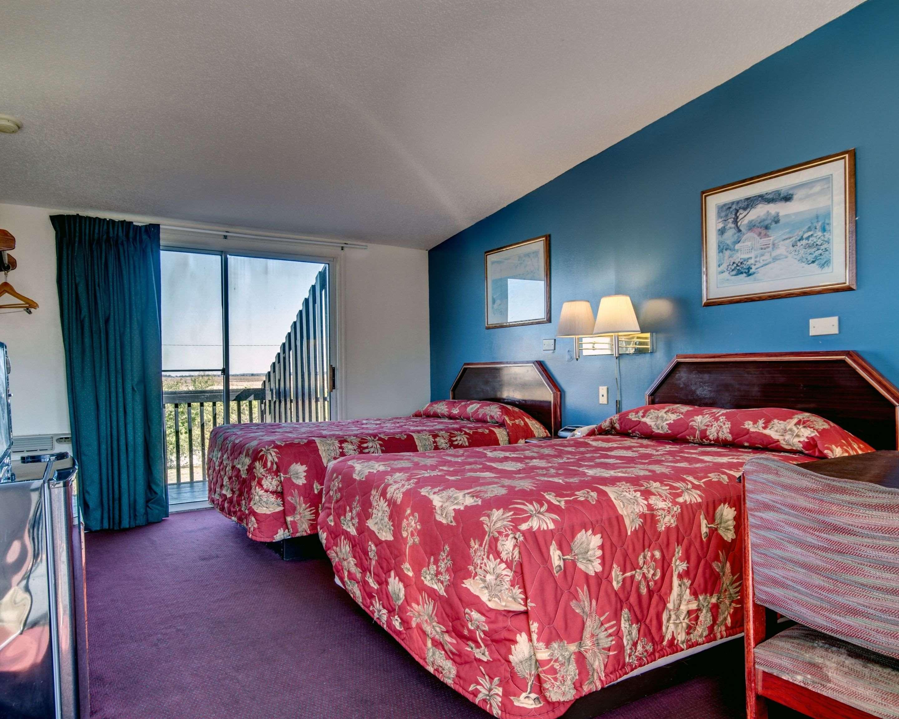 Econo Lodge Georgetown Bagian luar foto