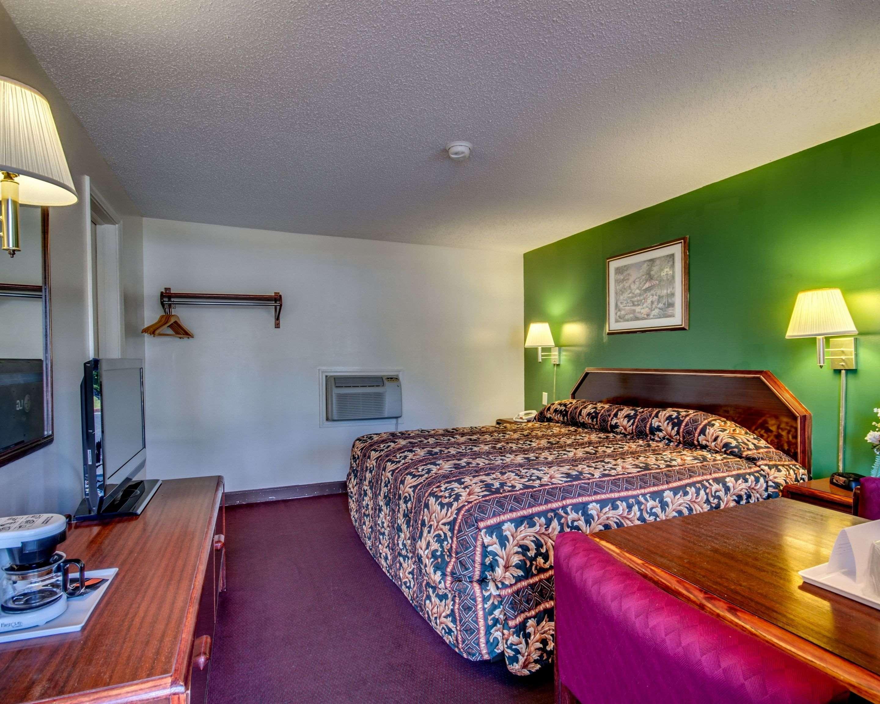 Econo Lodge Georgetown Bagian luar foto