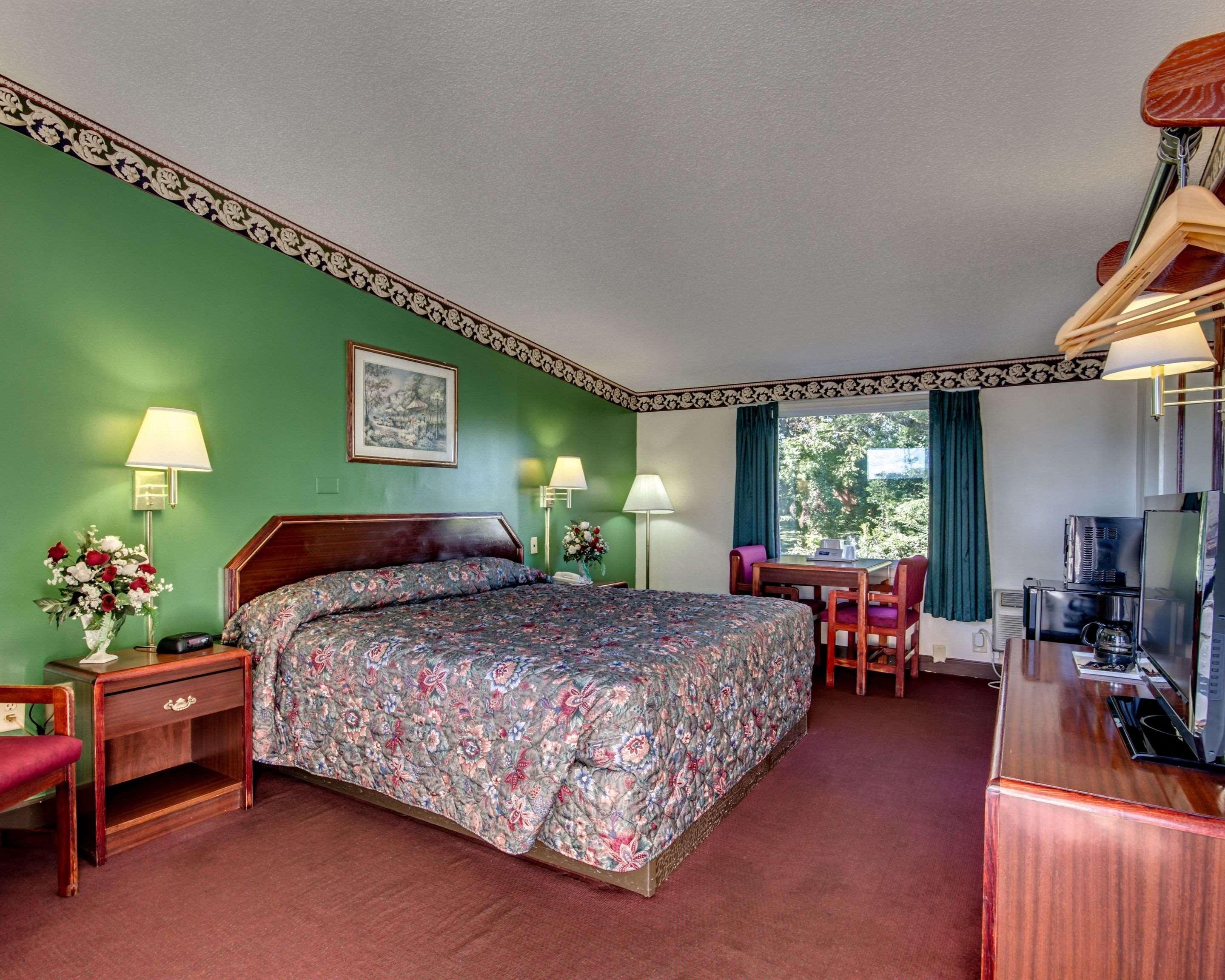 Econo Lodge Georgetown Bagian luar foto